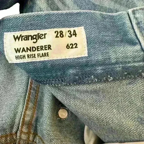 Free Peolple X WRANGLER WOMEN MEOW LASER TIGER WANDERER FLARE JEANS NWT 28,25,30 - Picture 9 of 15